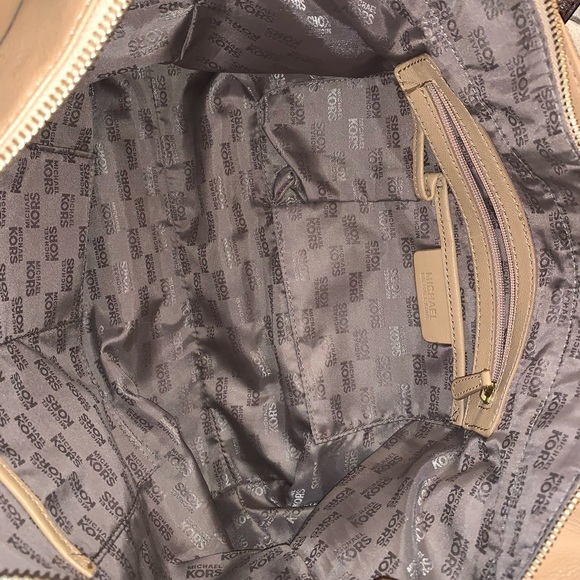 Michael Kors Leather Bag - Picture 7 of 8